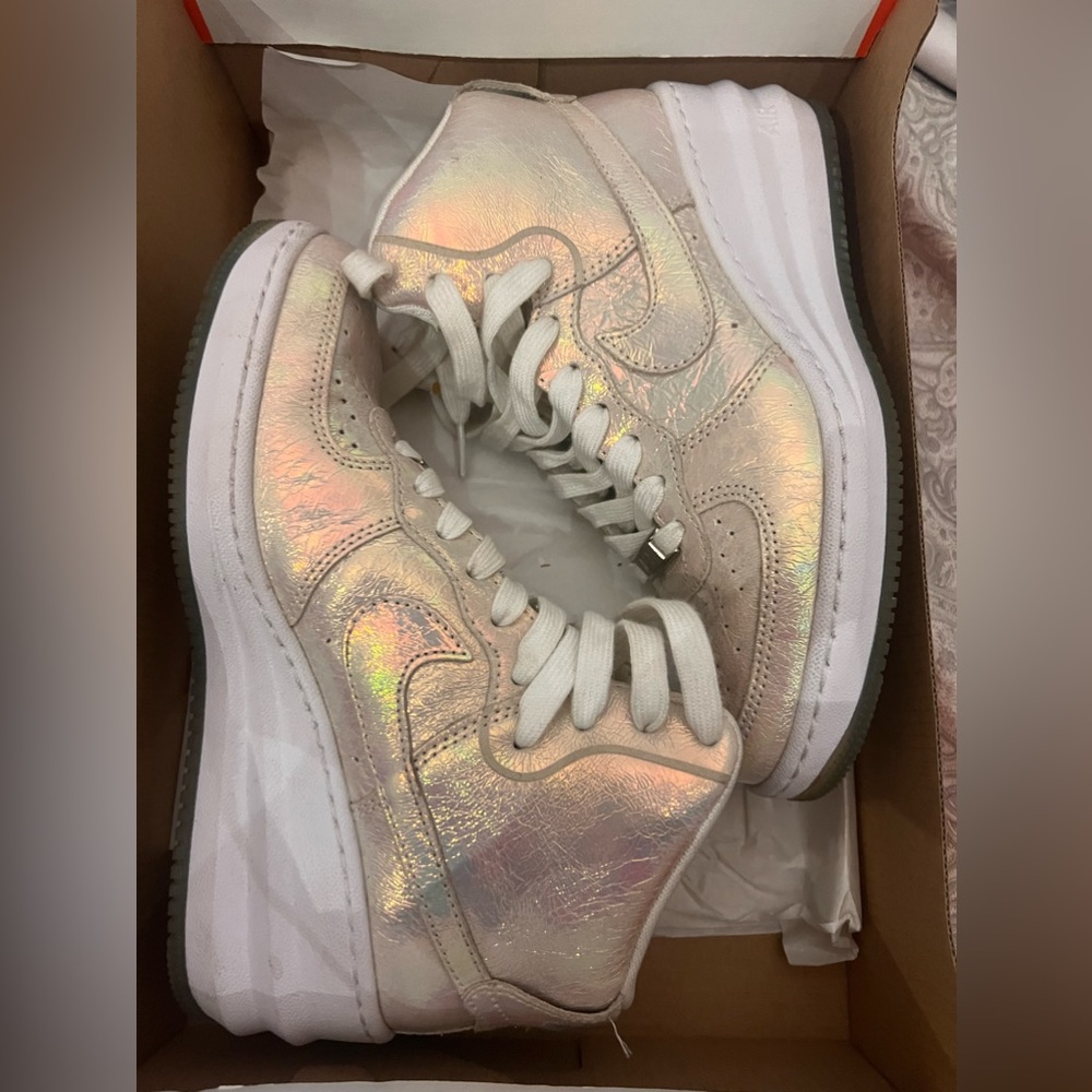 Gorgeous sneakers used once